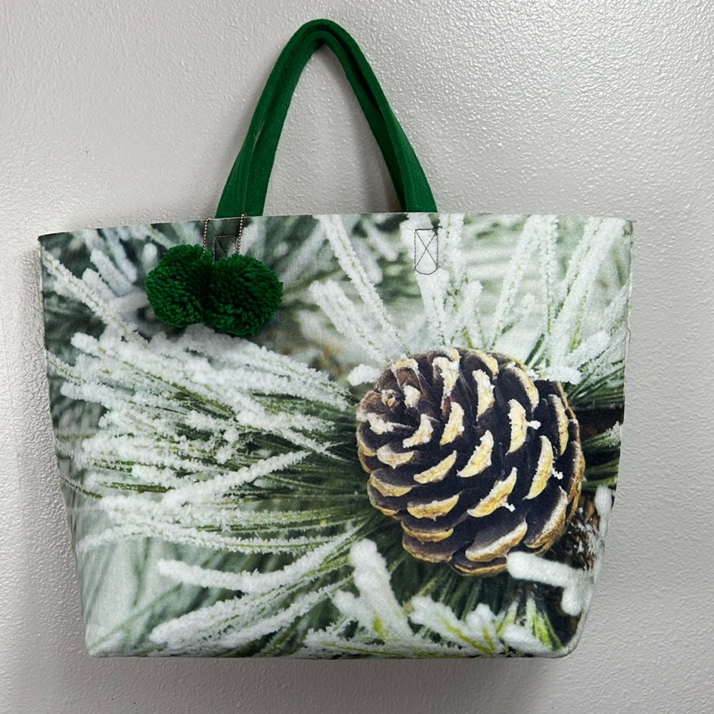 Punctuate Felted Tote Bag PINE CONES New Without Tags. 20.5”W X 13.5”H X 6”D